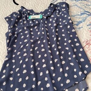 Woman's blue and white Hawthorne split neck short sleeved blouse. Size M.